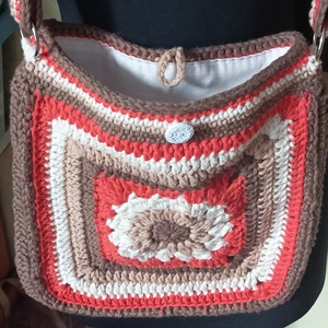 Horgolt válltáska, oldaltáska, crossbody föld színekben mandala szerű mintával  - táska & tok - kézitáska & válltáska - vállon átvethető táska - Meska.hu