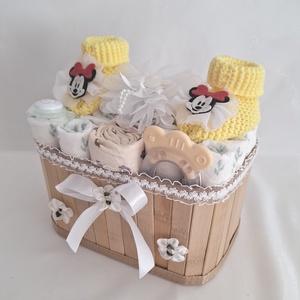 Mickey tipegő baba box, pelenkatorta 2-5 kg pelenkatorony, babaváró csomag - játék & sport - babalátogató ajándékcsomag - Meska.hu