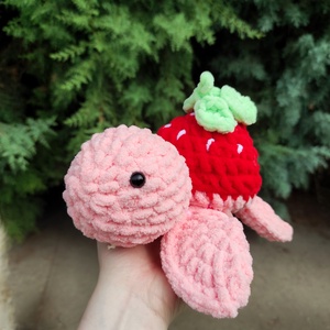 Horgolt eper teknős amigurumi - játék & sport - plüssállat & játékfigura - más figura - Meska.hu